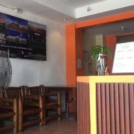 RedDoorz at Rio Bella Lacson St Bacolod, hotel in Bacolod