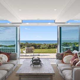 Philotimo - Absolute Beach Front at North Avoca, hotel v destinaci North Avoca