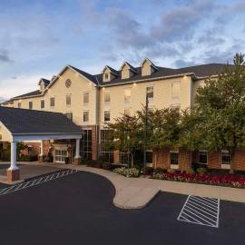 Hampton Inn & Suites State College at Williamsburg Square, hotel State College-ban