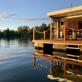 AhoiWerder Hausboot Havelzauber führerscheinfrei: Werder şehrinde bir otel