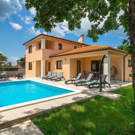 Villa Dora N, hotel in Nedeščina