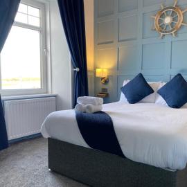 Marina View Guest House: Irvine şehrinde bir otel