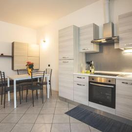 Suite il Borgo [Monza - Milano] + Garage Privato, hotel u gradu 'Desio'