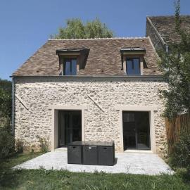 Le Gîte - Le Pressoir, hotel in Les Molières