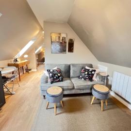 Entire Loft Space in quiet village near Roman City of Lincoln, hotel di Lincoln