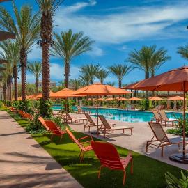 Luxury Irvine Spectrum 2 bedrooms 2 Bathrooms Kitchen pool Apartment, hótel í Irvine