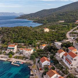 Apartments by the sea Kneza, Korcula - 21863、Pupnatのホテル