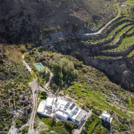 Cortijo El Albaricoque De La Sierra - Finca de 75 Hectáreas !, hotel Níjarban