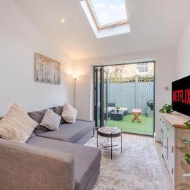 Modern 3Bed Home in Battersea Long Stays Wi-Fi