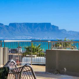 Infinity LG8 Beachfront Apartment