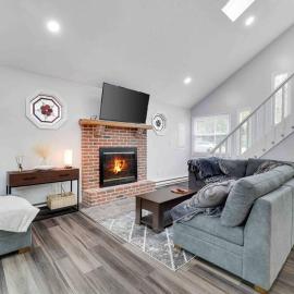 Cozy, Spacious House *New*InTheCommunity+Fire Pit、Tobyhannaのホテル