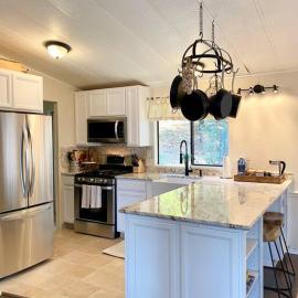 B-B Ranch Cottage~Heart of Gold Country~*HOT TUB*, hotel v destinácii Pilot Hill