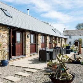 Deer Park Rural Stone Barn Conversion، فندق في أوكهامبتون