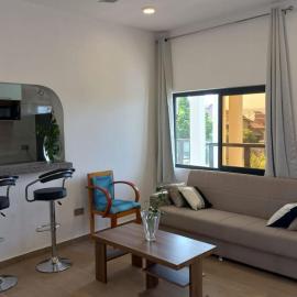 Modern, fully equipped 1-bed Apt, хотел в Oyibi