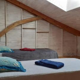 CHALEUREUX COTTAGE, PISCINE PATIO