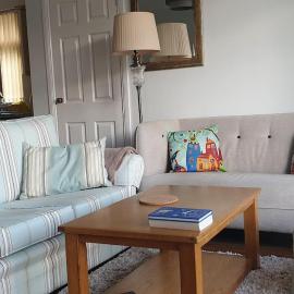 Seafront apartment, ground floor, free parking