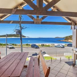 Beach Duplex 72 Marine Dr - Fingal Bay, hotel in Fingal Bay