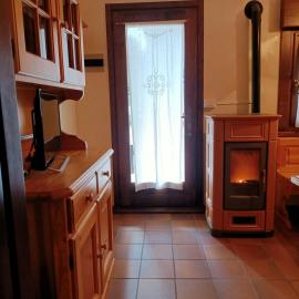 La tua piccola casa a Pecol, hotell i Mareson