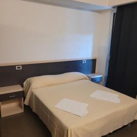 AFFITTACAMERE GENIUS, Hotel in Bondeno