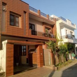 Holistay - Homestay Jammu، فندق في جامو