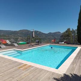 Haut de villa avec piscine