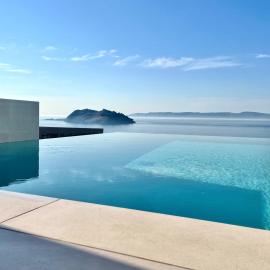 Eleia Seafront Rooms & Villas: Petra'da bir otel