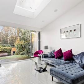 Viesnīca Weybridge Home pilsētā Veibridža