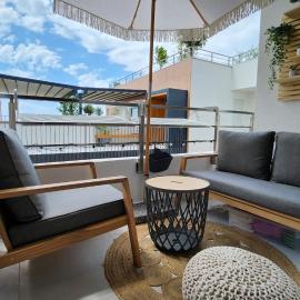 Marelis condo with sea view, hotel sa Ulcinj