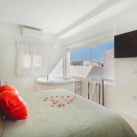 Jacuzzi Amanecer de Plata Decoración Romántica