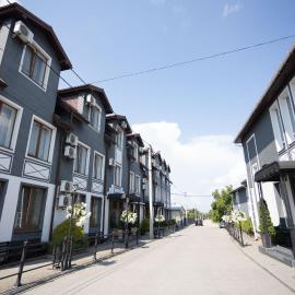 Hotel Kopa - Zhovkva, hotel em Zhovkva