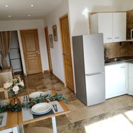 Appartement lumineux au cœur de la garrigue
