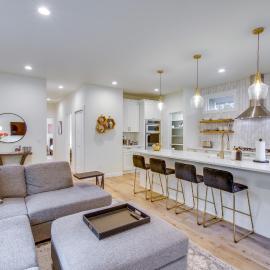 Private Yard & Fire Pit! Modern Kirkland Abode