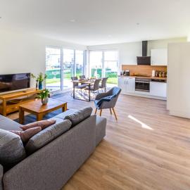 Hangar 19 Großzügiges Apartment mit Terrasse und Garten H4W2