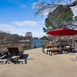 Horseshoe Bay - Lakefront - Pool - Hot Tub - Lake LBJ, hotel v destinácii Horseshoe Bay