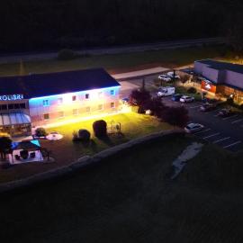 Hôtel Le Kolibri, hotel di Tournus