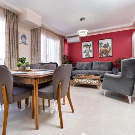 Modern & Elegant City Center Apartments