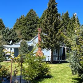Kosbys Cottage, Tongariro, hotel in Rangataua