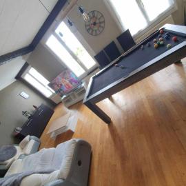 Spacieux - LITERIE HAUT DE GAMME - Billard - Fléchette -TV 65" - Netflix - Amazon Prime- LIT KING SIZE - 4 chambres - Jeux enfants - Terrasse - Barbecue - Géré par Presta-Zen'Services- Chez Aline, מלון בורדון-סור-מוס