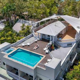 Sarayi Boutique Hotel: Palm Cove şehrinde bir otel
