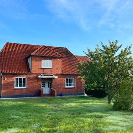 Zimmer 2, hotel in Bullendorf