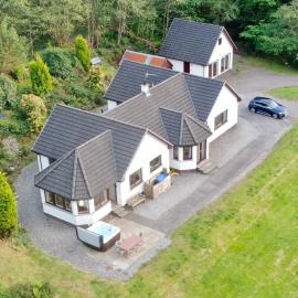 Wildwood Cottage with Hot Tub, hotel a Glencoe