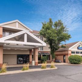 Days Inn & Suites by Wyndham Madison, Hotel in Madison