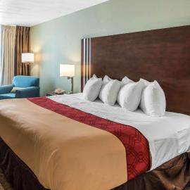 Econo Lodge Oak Grove-Blue Springs、Oak Groveのホテル