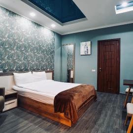7 Rooms Hotel – hotel w mieście Tserovani