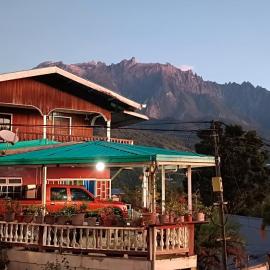 Almeera Homestay kundasang, hotel din Kundasang