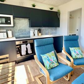 Little Haven Too, one bed chalet in Dartmouth – hotel w mieście Dartmouth