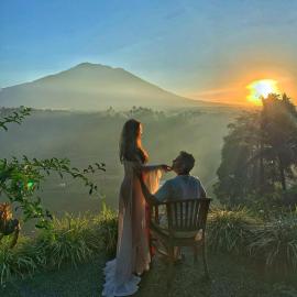 Mahagiri Resort & Restaurant, hotel sa Menanga