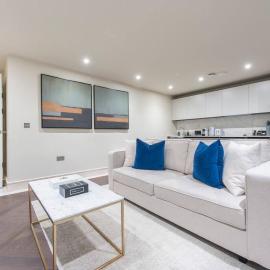 Garden Haven Luxe 1BR 1BA Chigwell Retreat CHCL F1, hotel in Chigwell