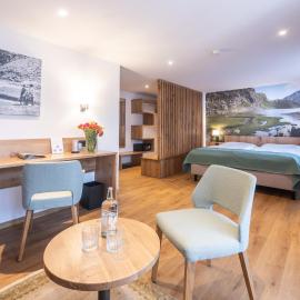 Hotel La Cruna, hotell i Sedrun
