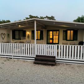 Privlaka Mobilhouses, готель у місті Привлака